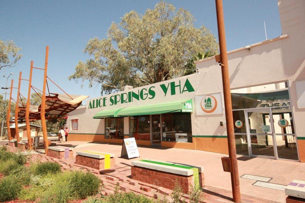 Yha Alice Springs Vandrarhem Exteriör bild